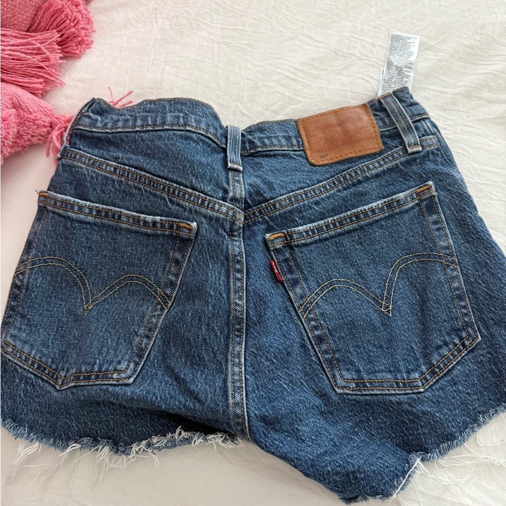Women’s Levi 501 shorts - Picture 4 of 4